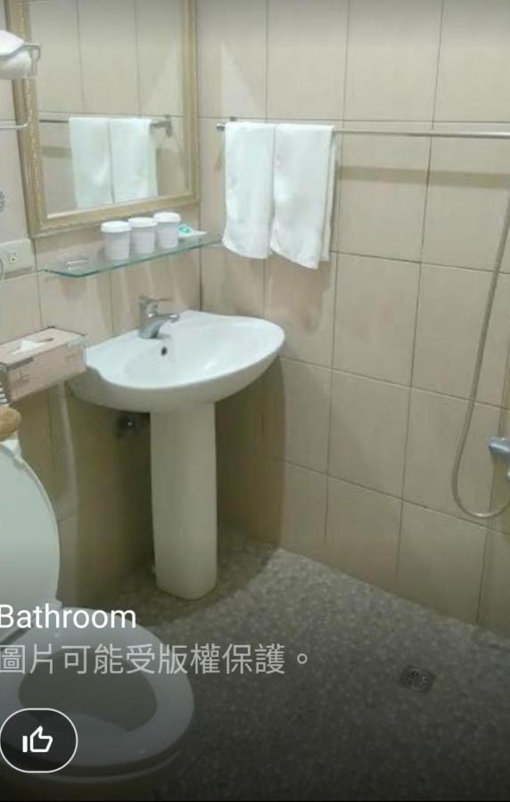 Hostal 儷池2房2-5人包棟 Chishang Exterior foto